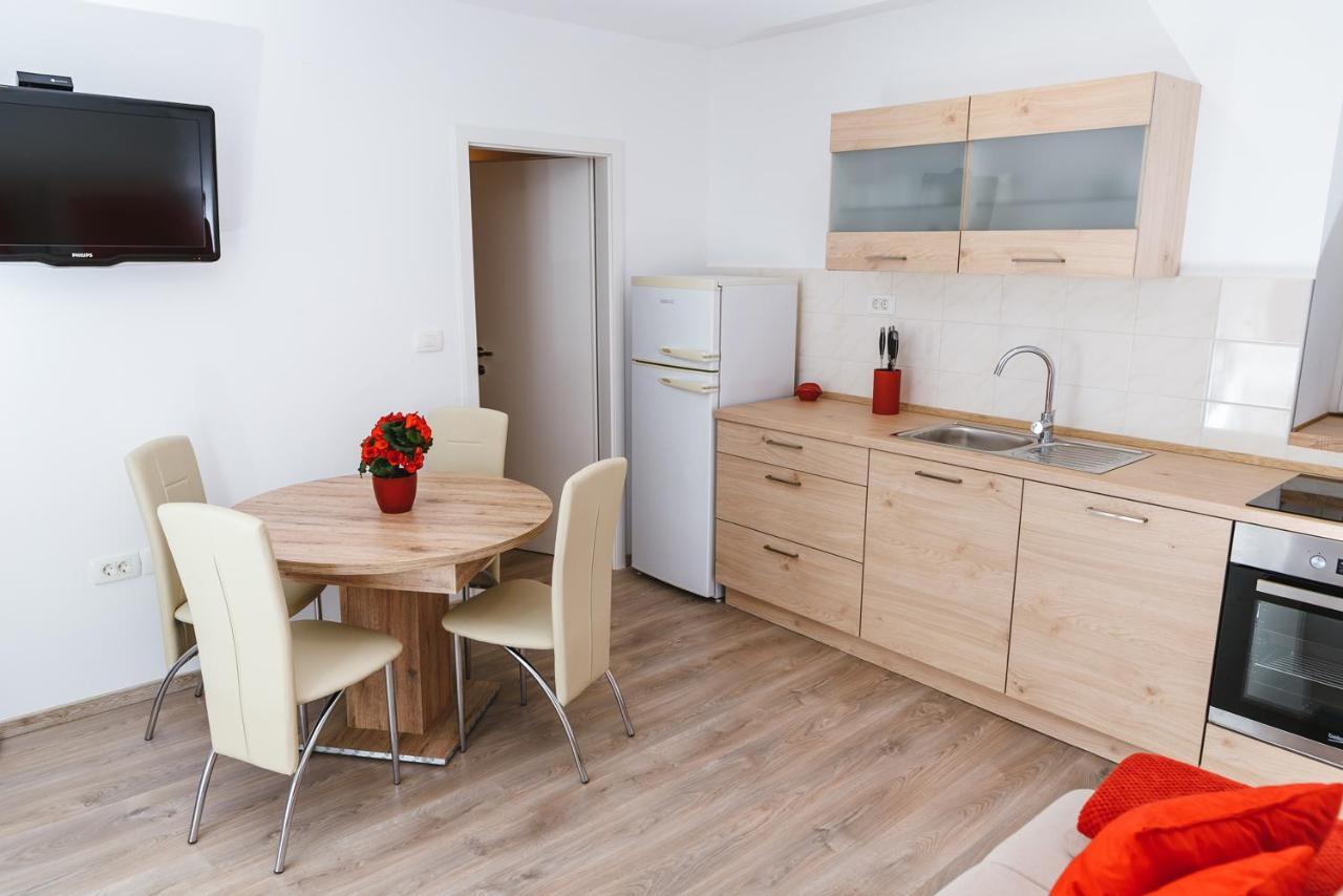 Apartma Nika Hrvatini Exteriér fotografie